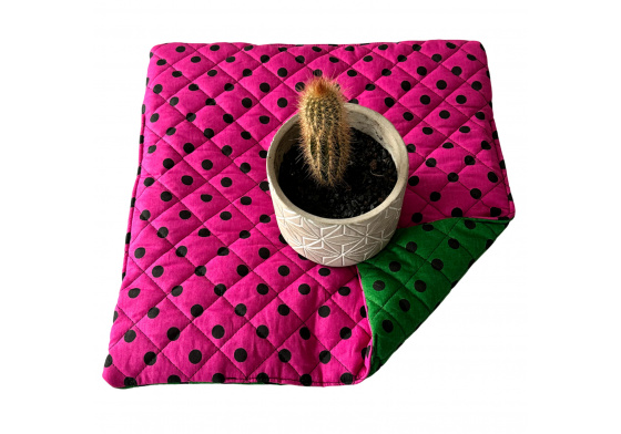 Seat Cushion 40x40x2cm Dot Black on Amaranth and Green