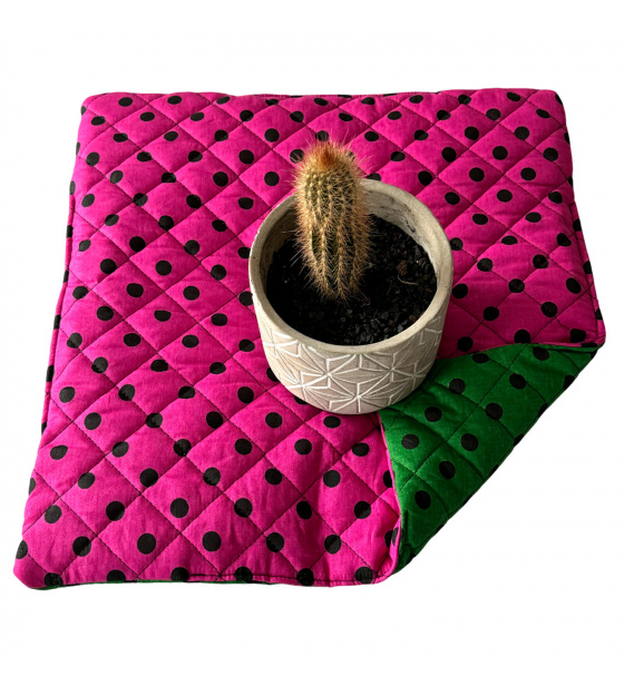 Seat cushion 40x40x2cm Dot Black on Amaranth and Green