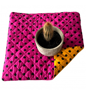 Seat cushion 40x40x2cm Dot Black on Amaranth and Yellow