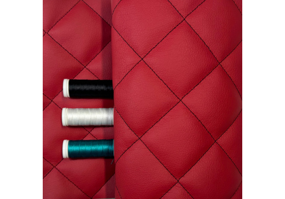 Ekokůže 5x5 barva Červená prošívaná Černými nitěmi, metráž, 145 cm